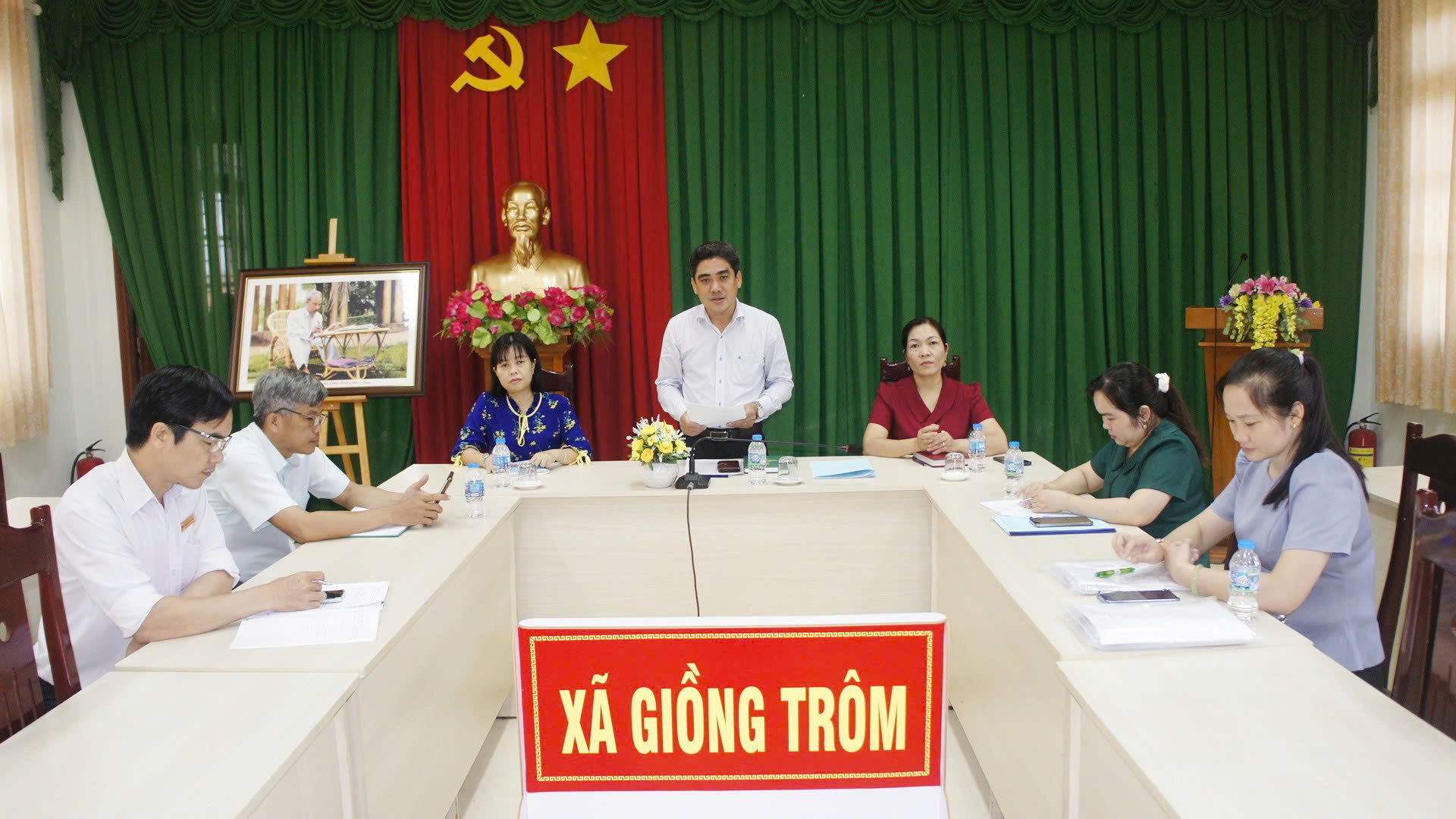 Giồng Trôm thực hiện bàn giao chức năng, nhiệm vụ tham mưu về công tác dân vận