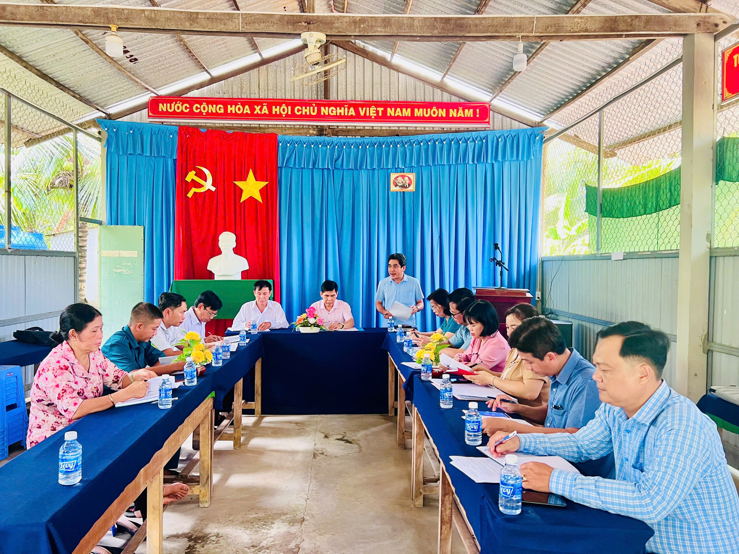 Đảng ủy xã Giồng Trôm tăng cường lãnh đạo, tháo gỡ khó khăn từ cơ sở