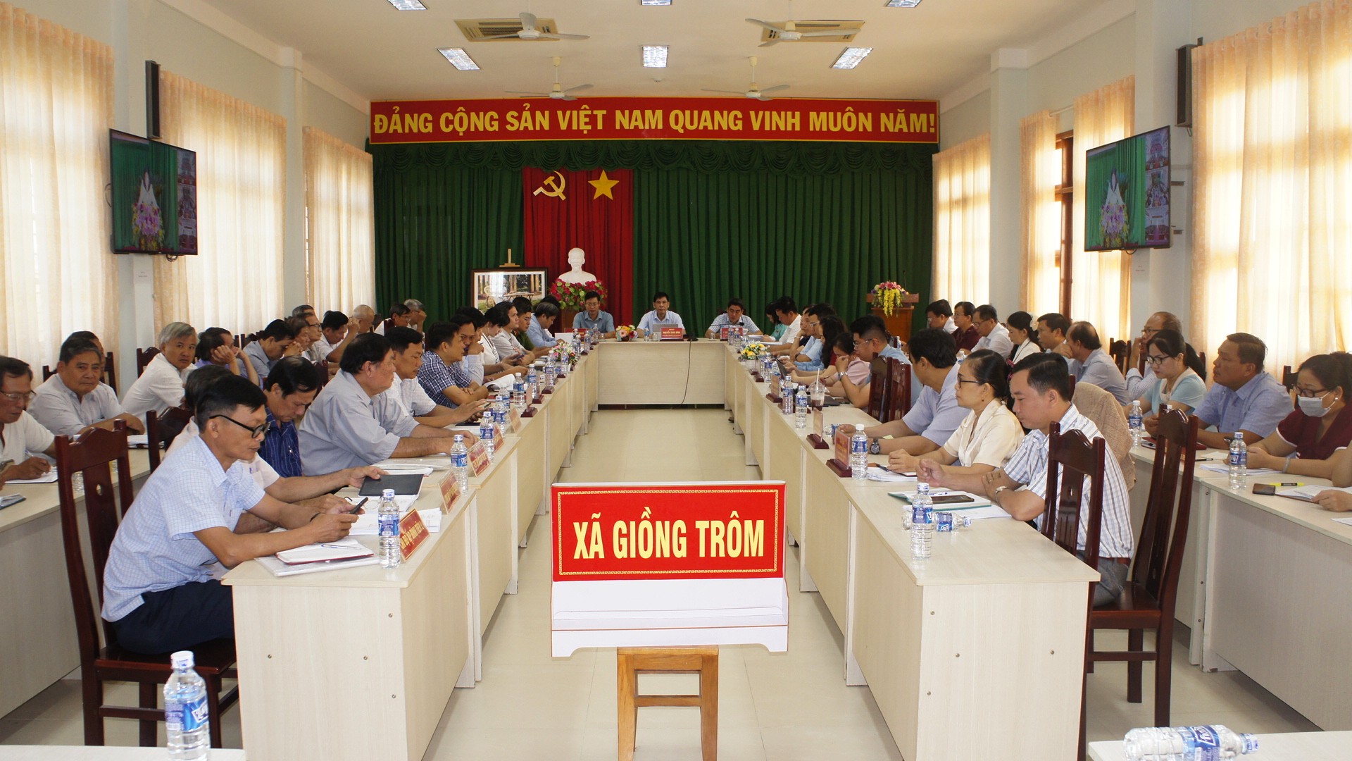 Ấp 3 xã Giồng Trôm tổ chức Ngày hội Đại đoàn kết toàn dân tộc năm 2025