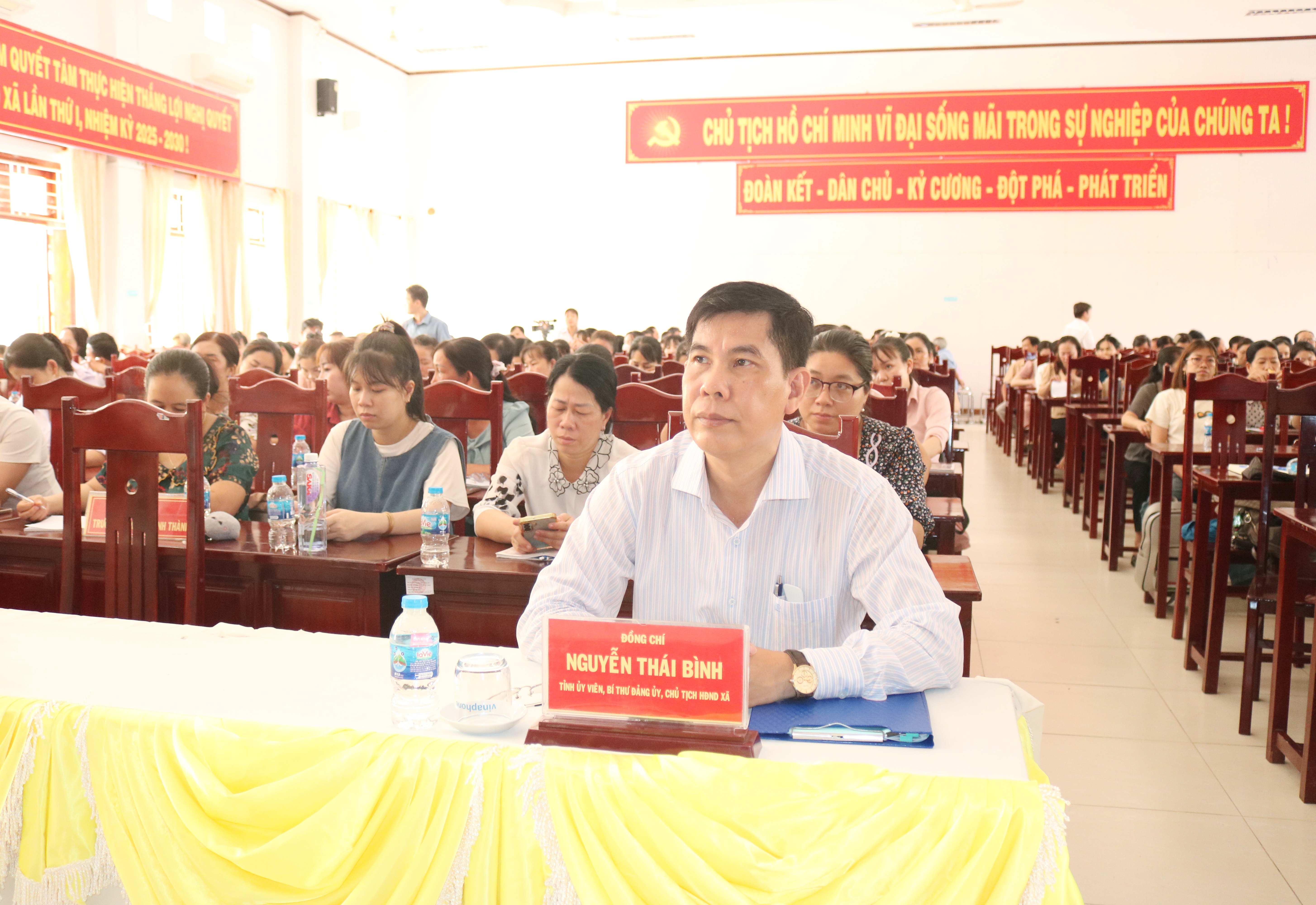 Giồng Trôm quán triệt, triển khai thực hiện Nghị quyết Hội nghị lần thứ hai Ban chấp hành Trung ương Đảng khóa XIV

