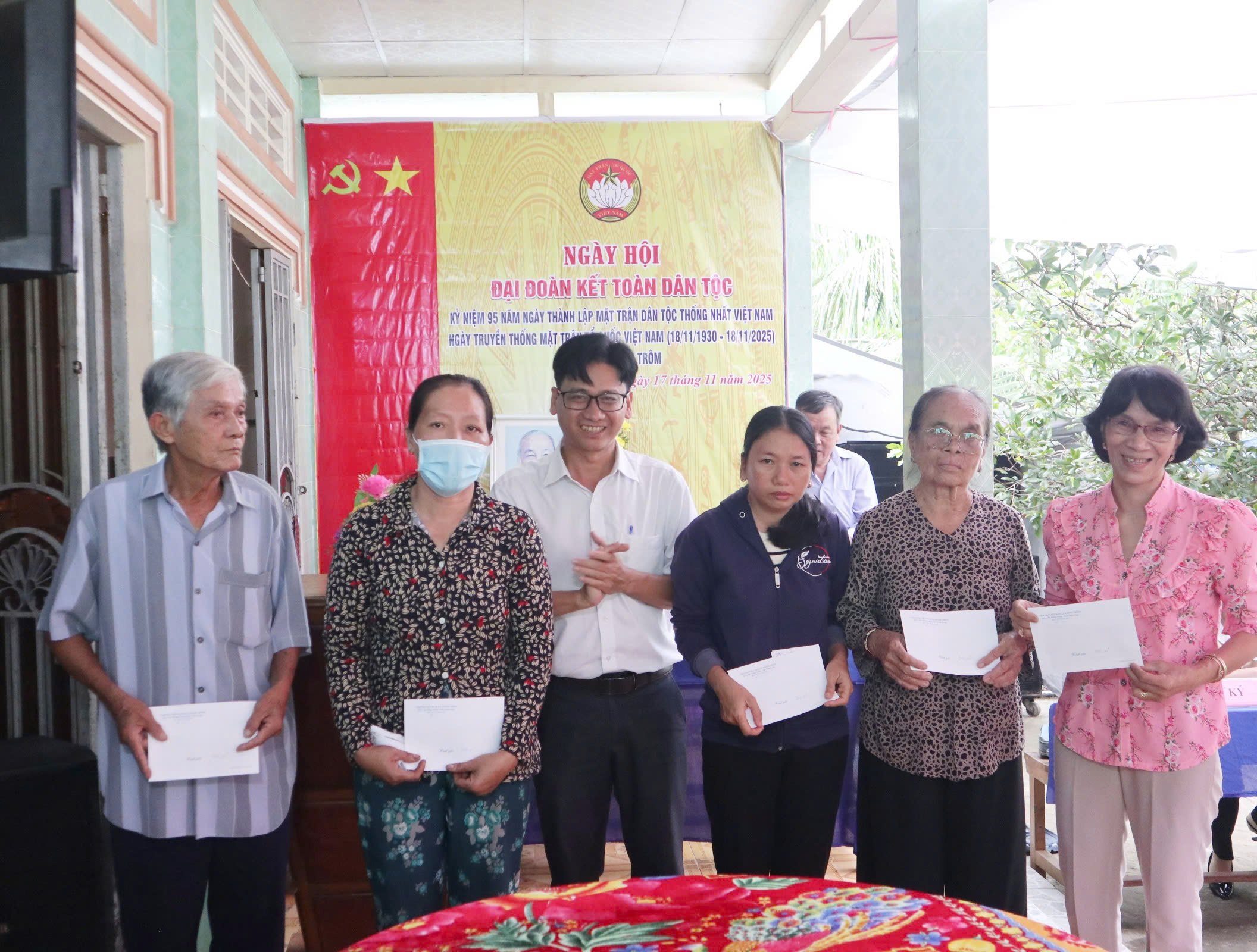 Ngày hội Đại đoàn kết toàn dân tộc năm 2025 ấp 5B, xã Giồng Trôm